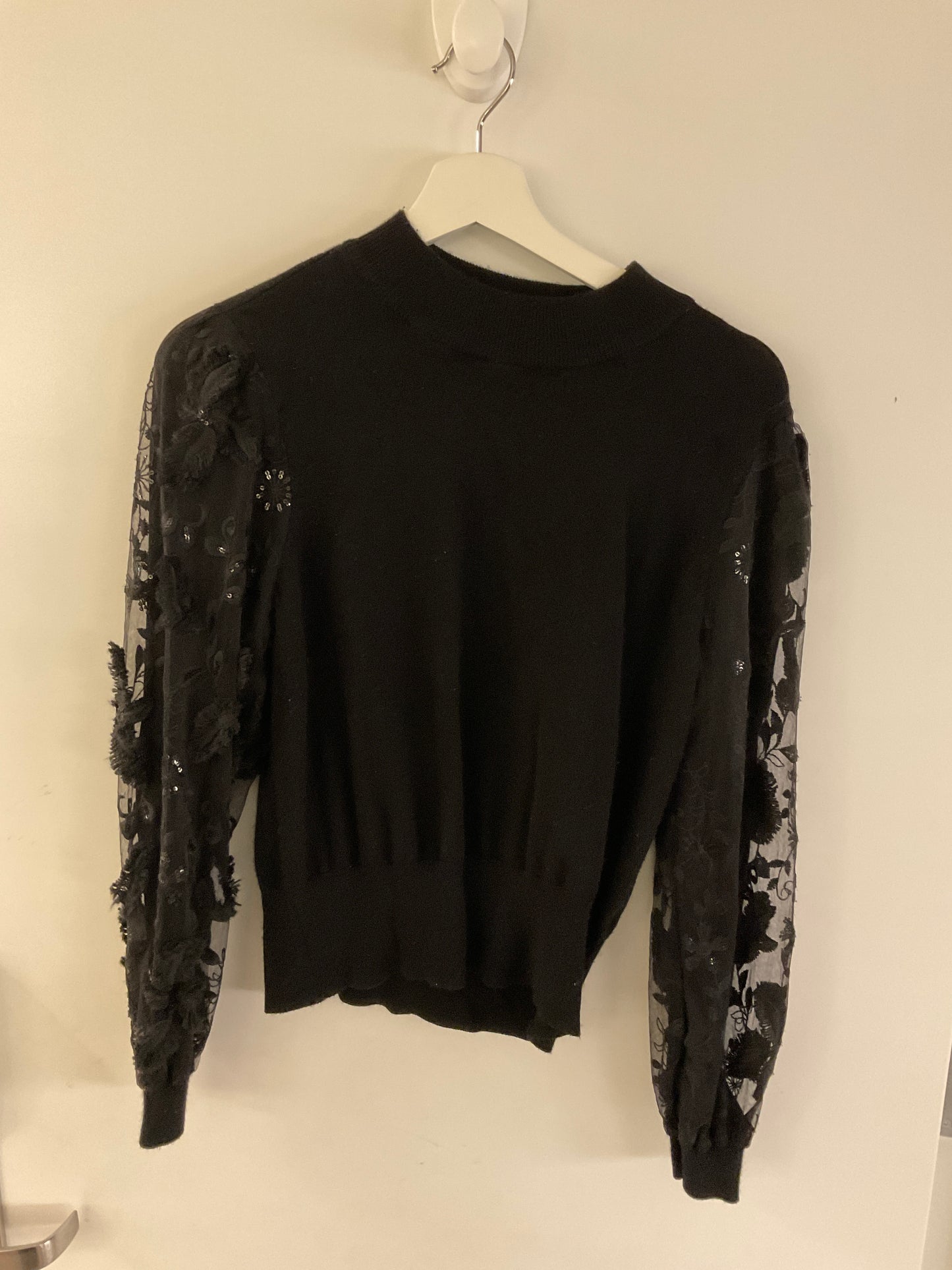 Cropped Floral Long Sleeve Top