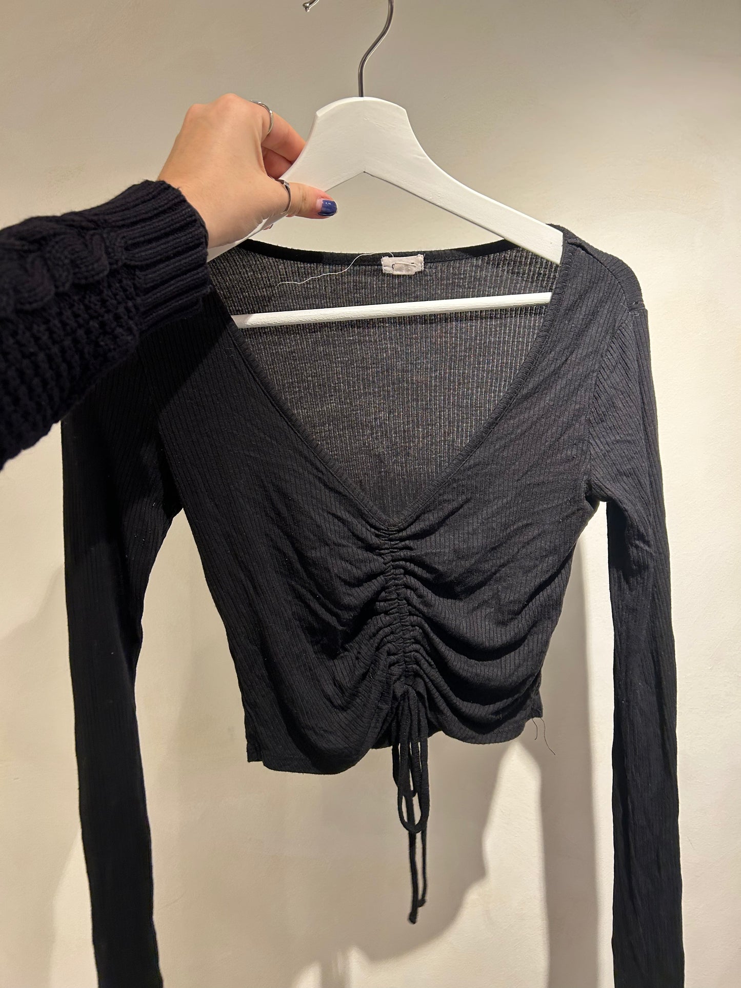Cropped Black Long Sleeve
