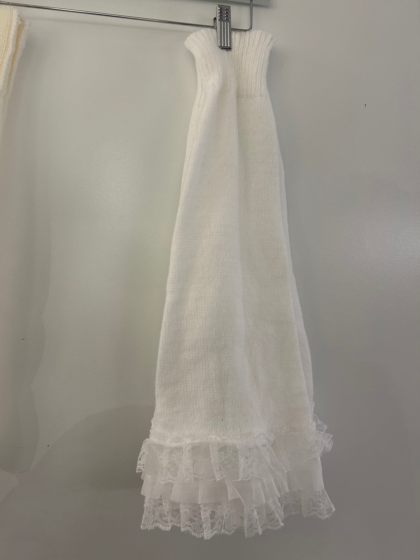 Frilly White Legwarmers